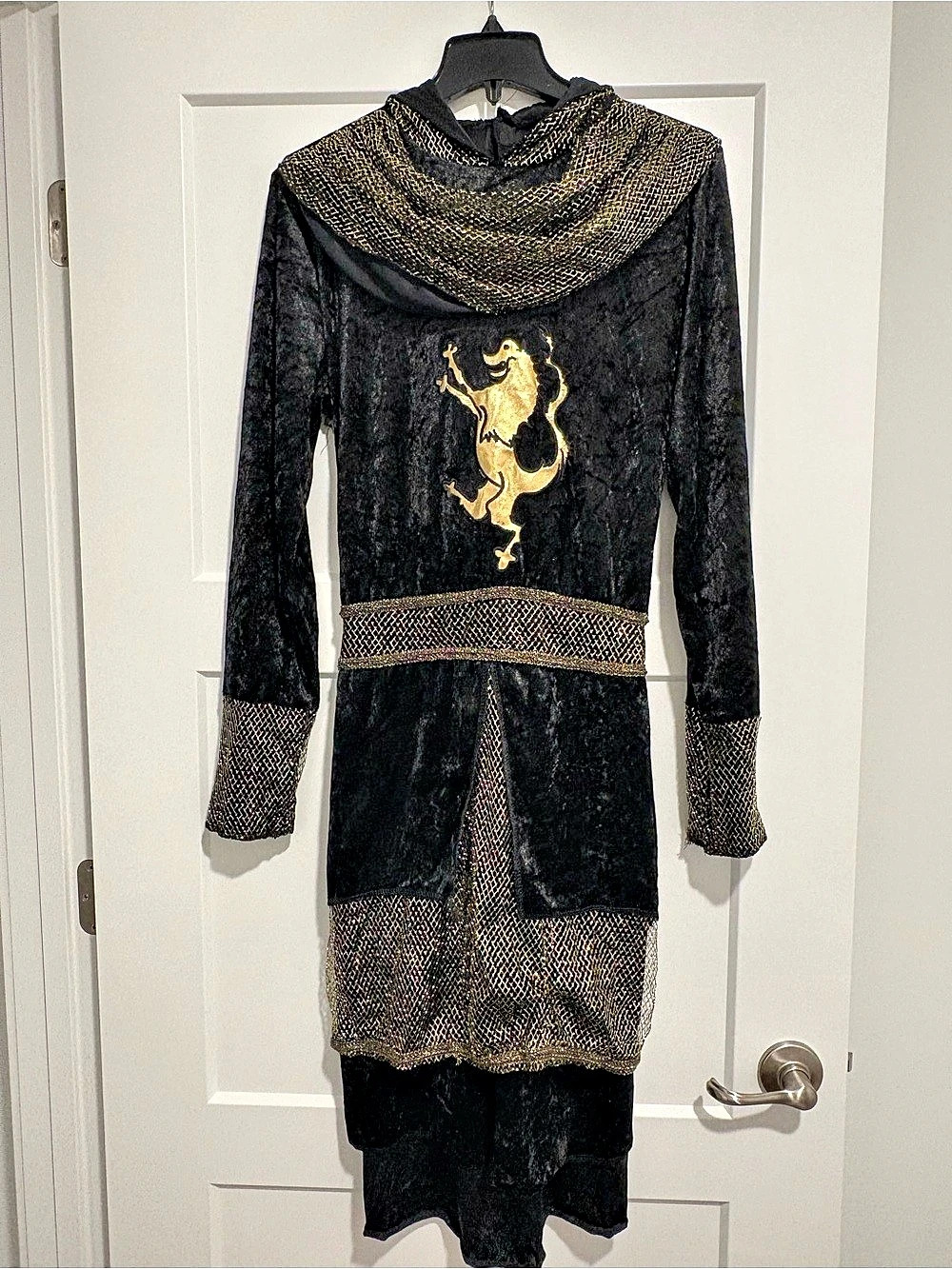 Spirit Halloween Hooded Robe Lion Crest Unisex Costume Size Small